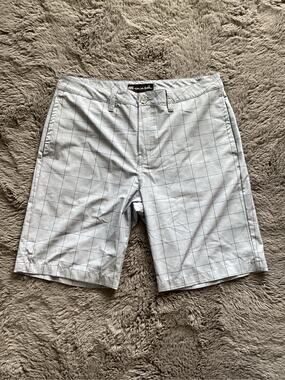 Travis Mathew Men's Plaid Golf Chino Shorts Flat‎ Front Performance Gray Size 34